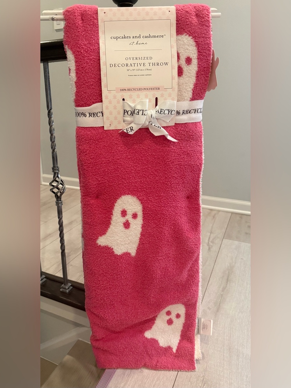 VIRAL!! Cupcakes and Cashmere | Pink ghost fall blanket